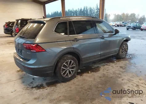 2019 Volkswagen Tiguan 2.0T Se/2.0T Sel/2.0T Sel R-Line/2.0T Sel R-Line Black z USA, uszkodzony, nr VIN 3VV2B7AX8KM069396